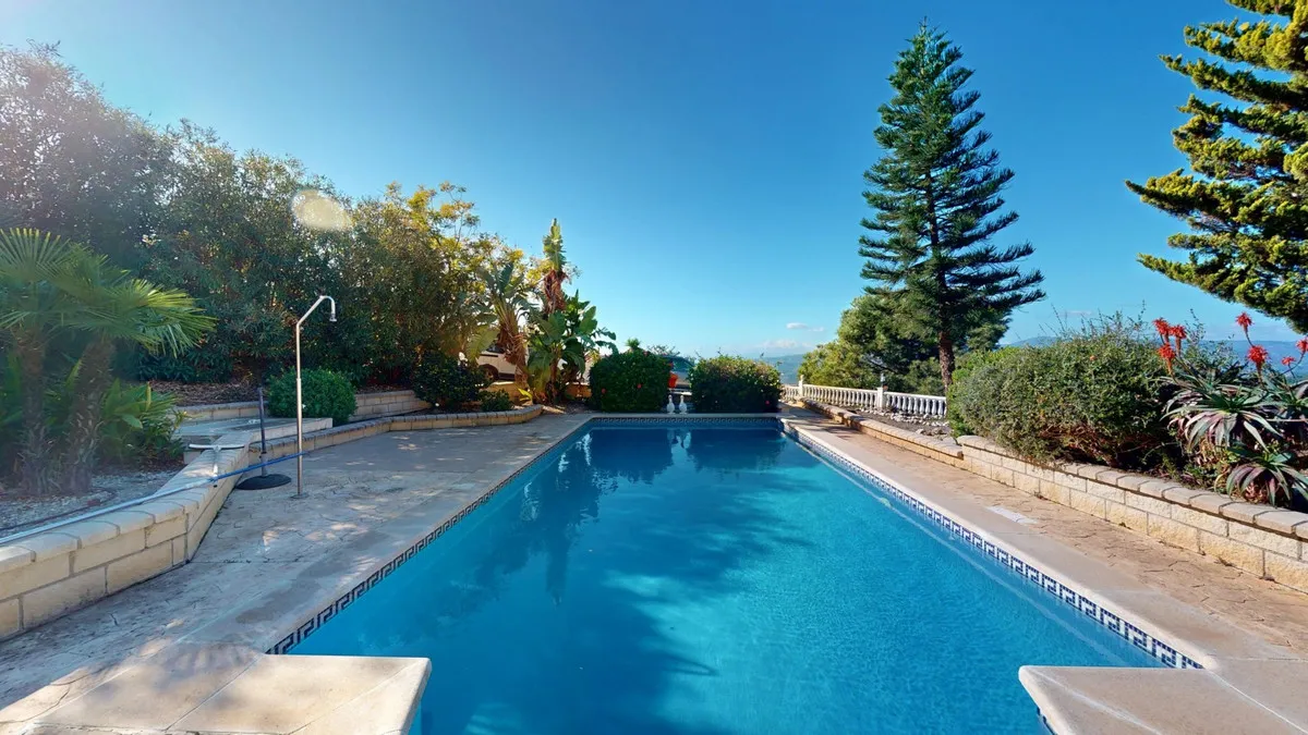 6f16d786-b358-4e2a-b54e-b7c55990adad