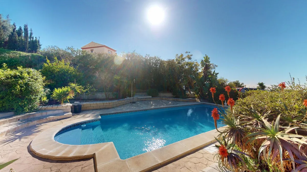 7246fa0a-c678-4832-bff3-49ba8fcc0af1