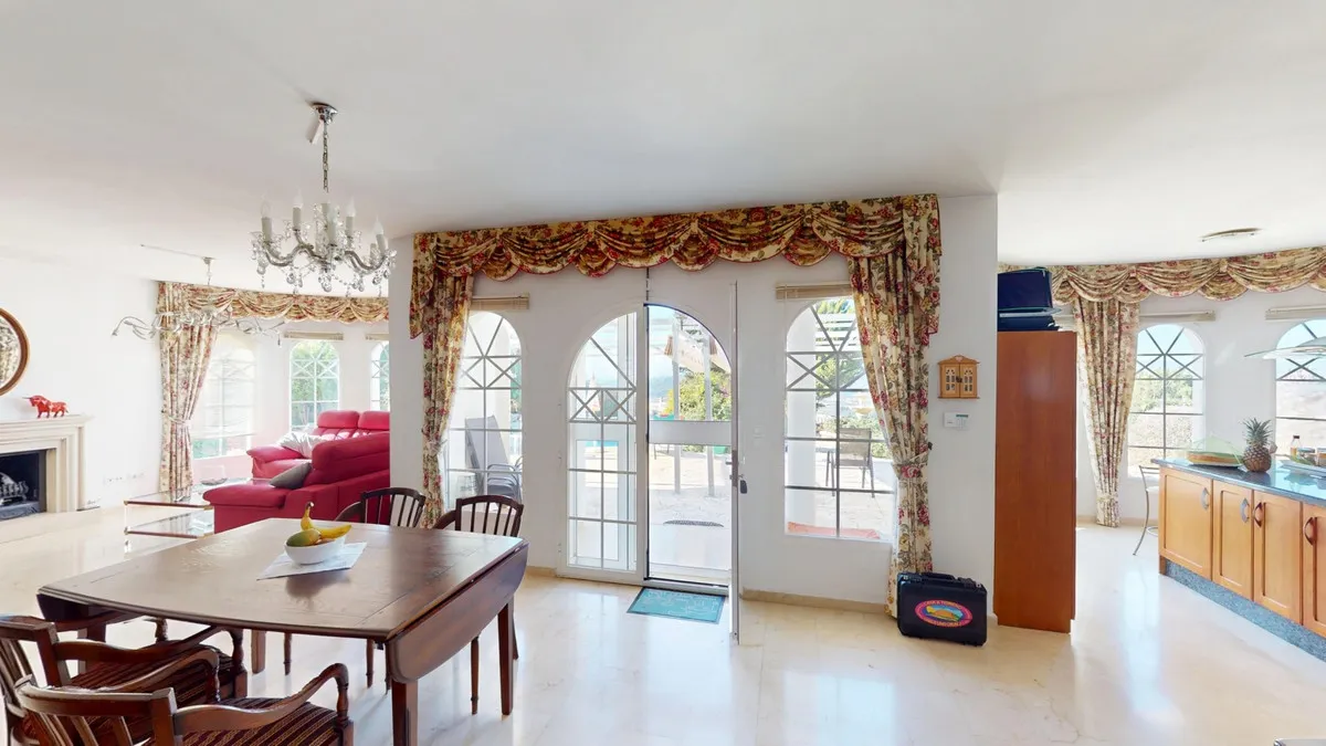 ba2c3b67-db06-433f-b3f3-a6a3901acccc