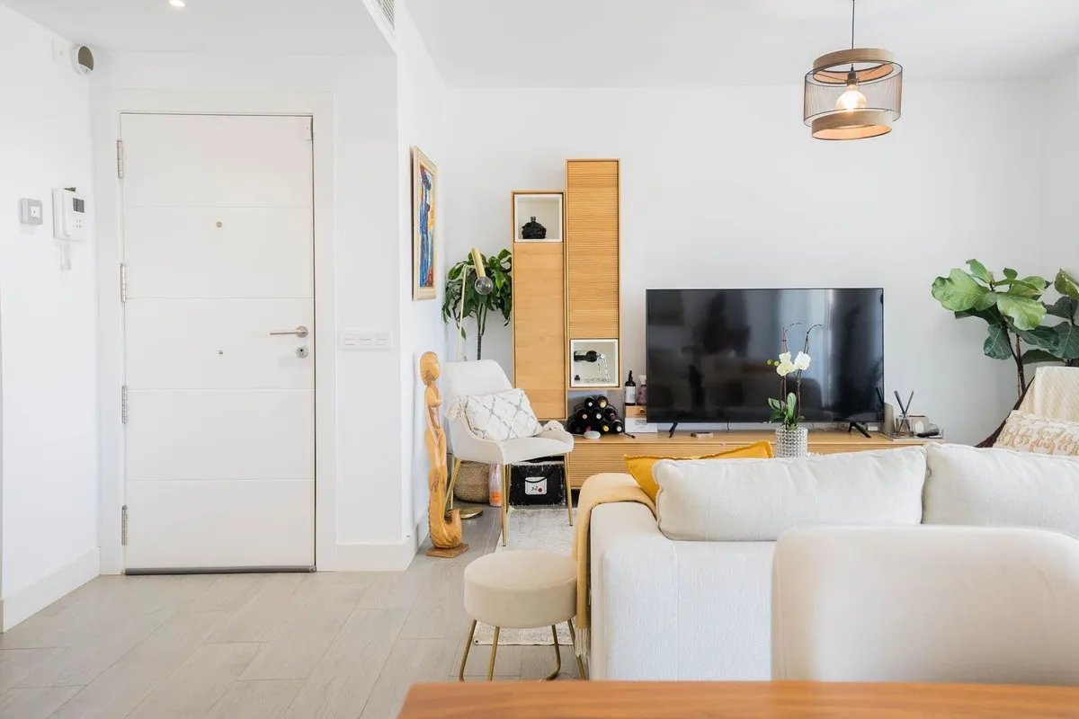 6f578b43-e97e-4db4-8c29-19e85b6ad77e