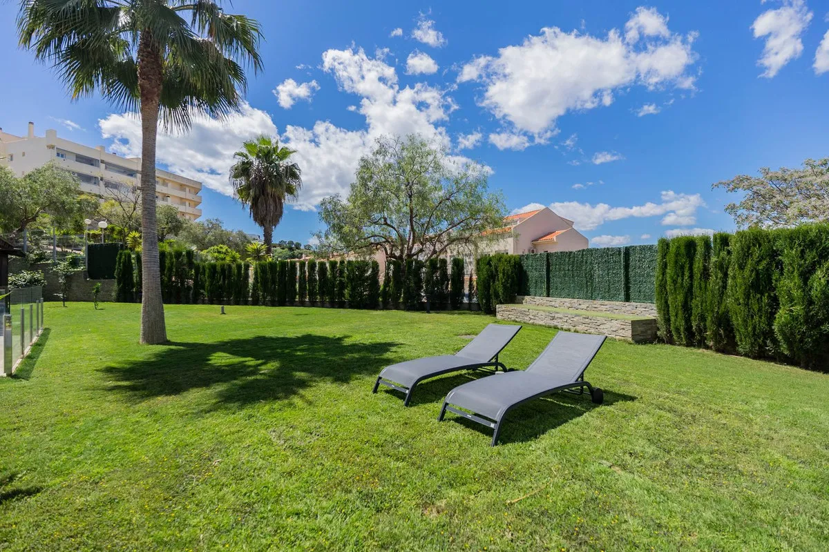 8201073b-c2c5-4c9d-a18f-2d6f090ad072