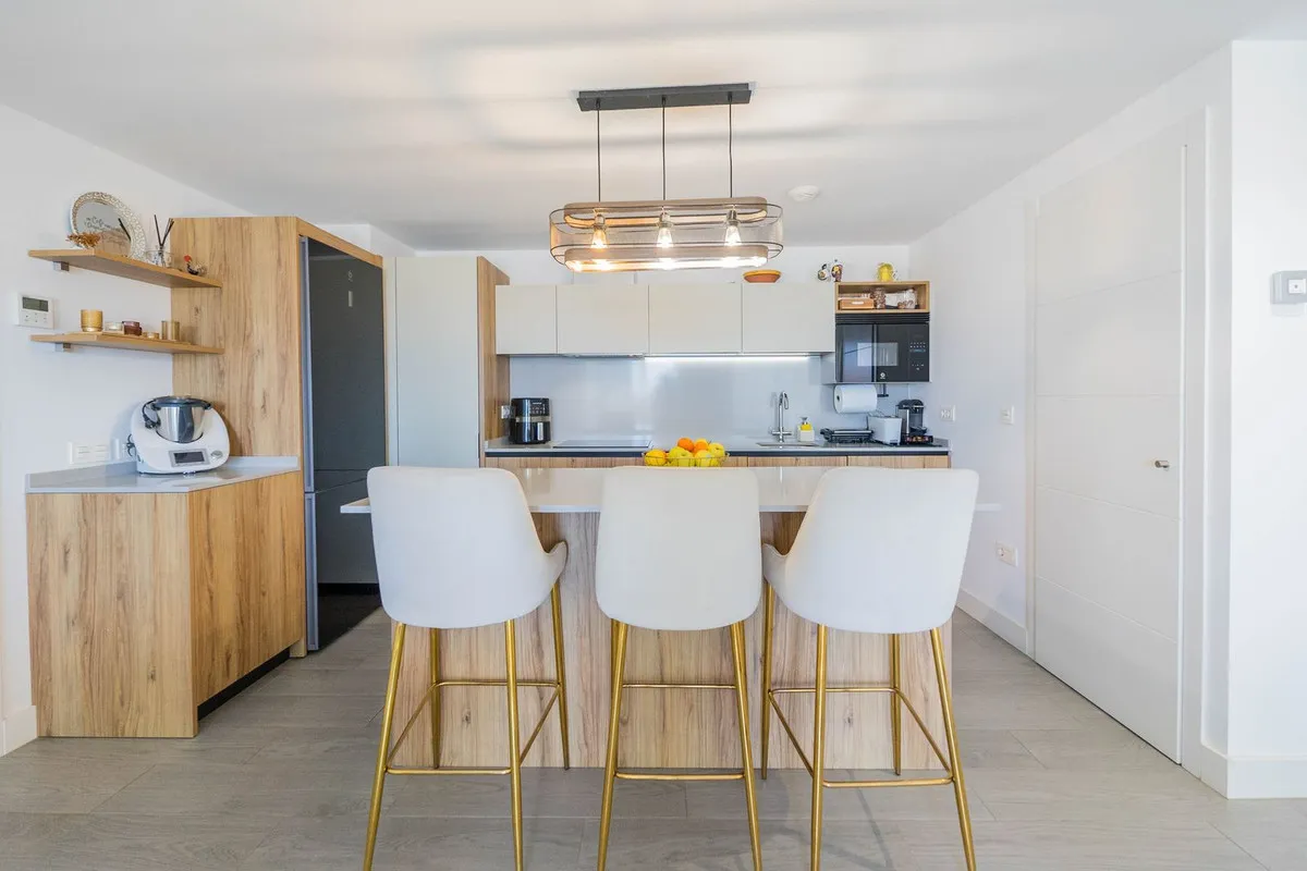 b0a20e97-7f2e-4c49-96a7-ef6bce0cc46c