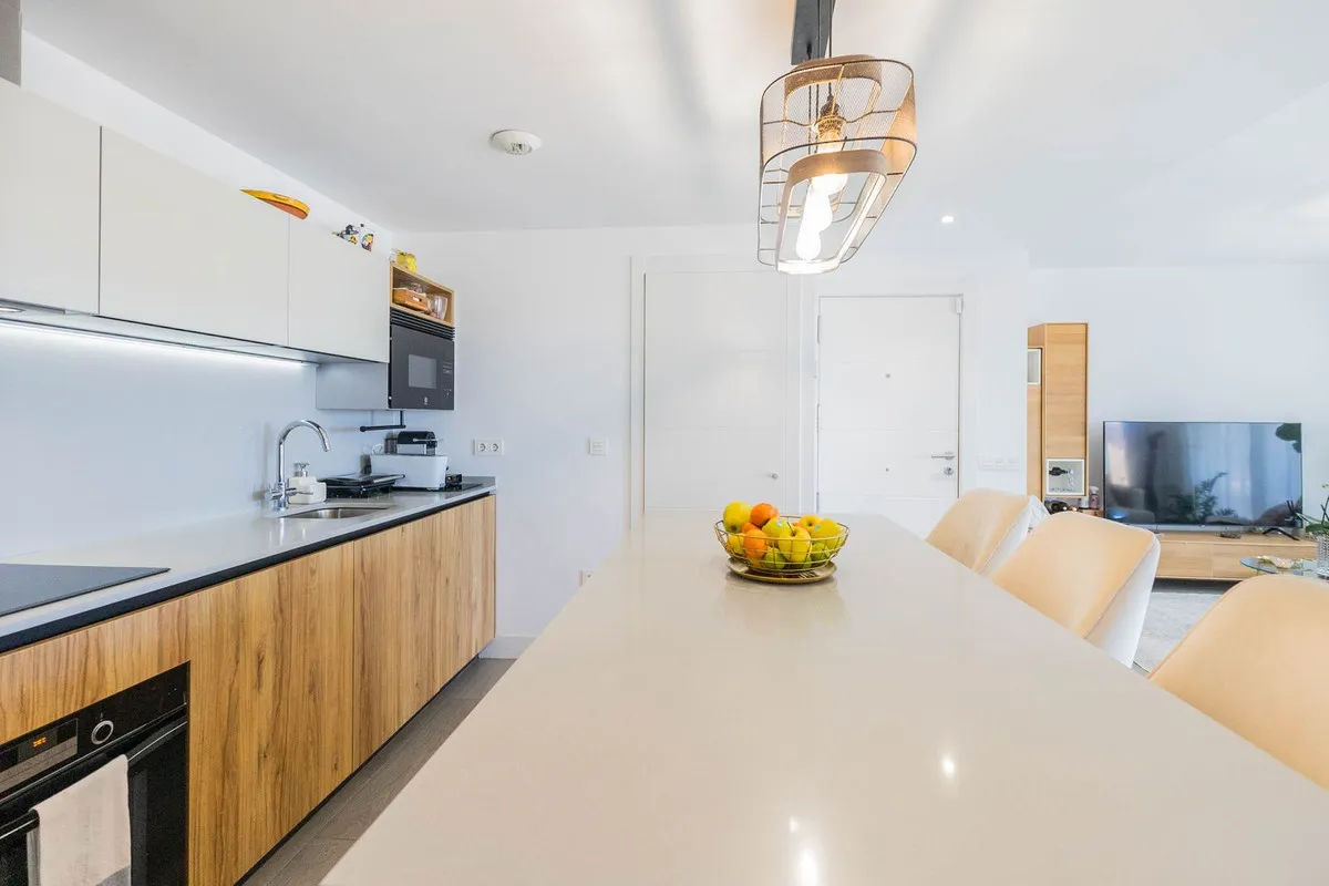 c83bc77e-7140-47c3-be79-b7d36df9371f