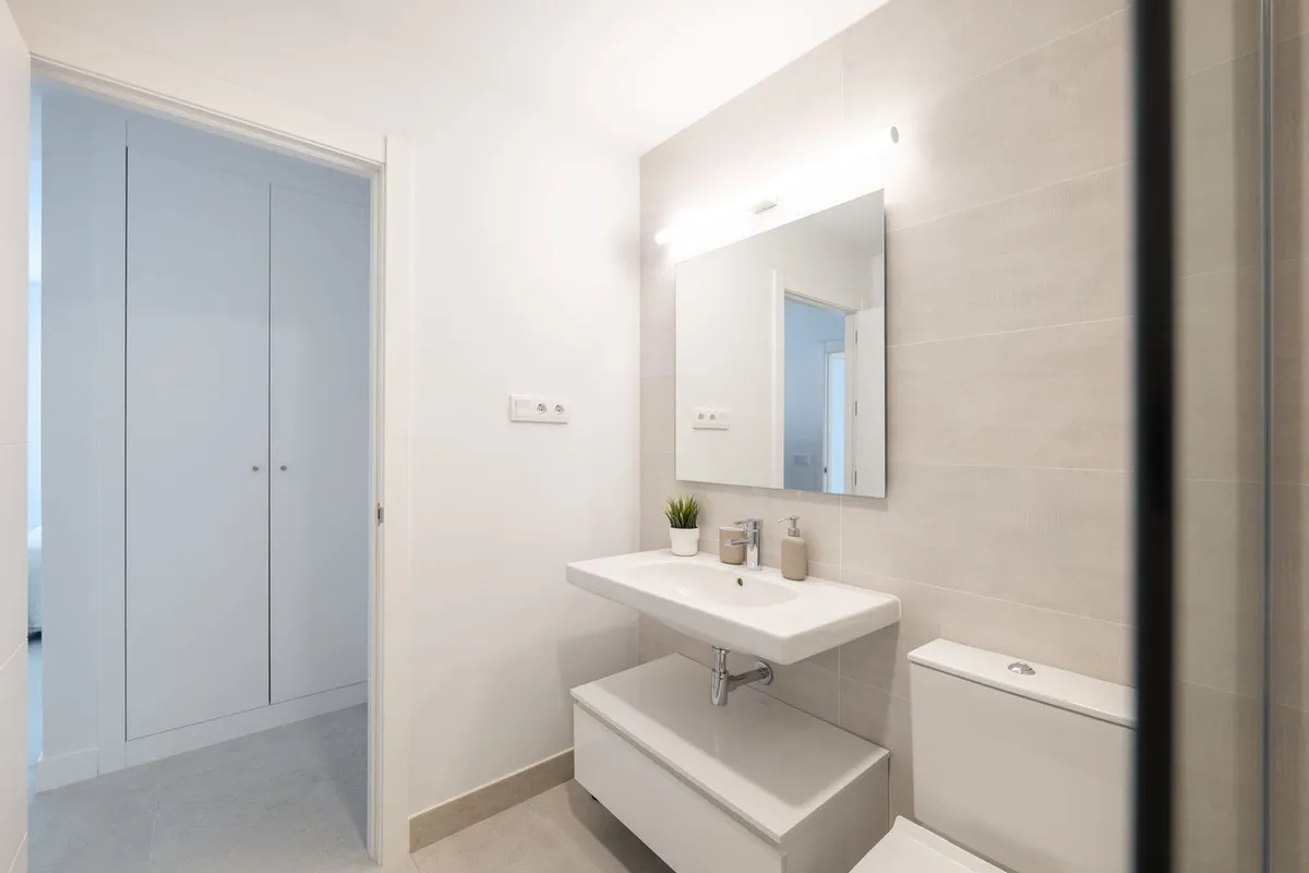 2a0847a2-2d50-491e-9aa0-48f5b3f5490a