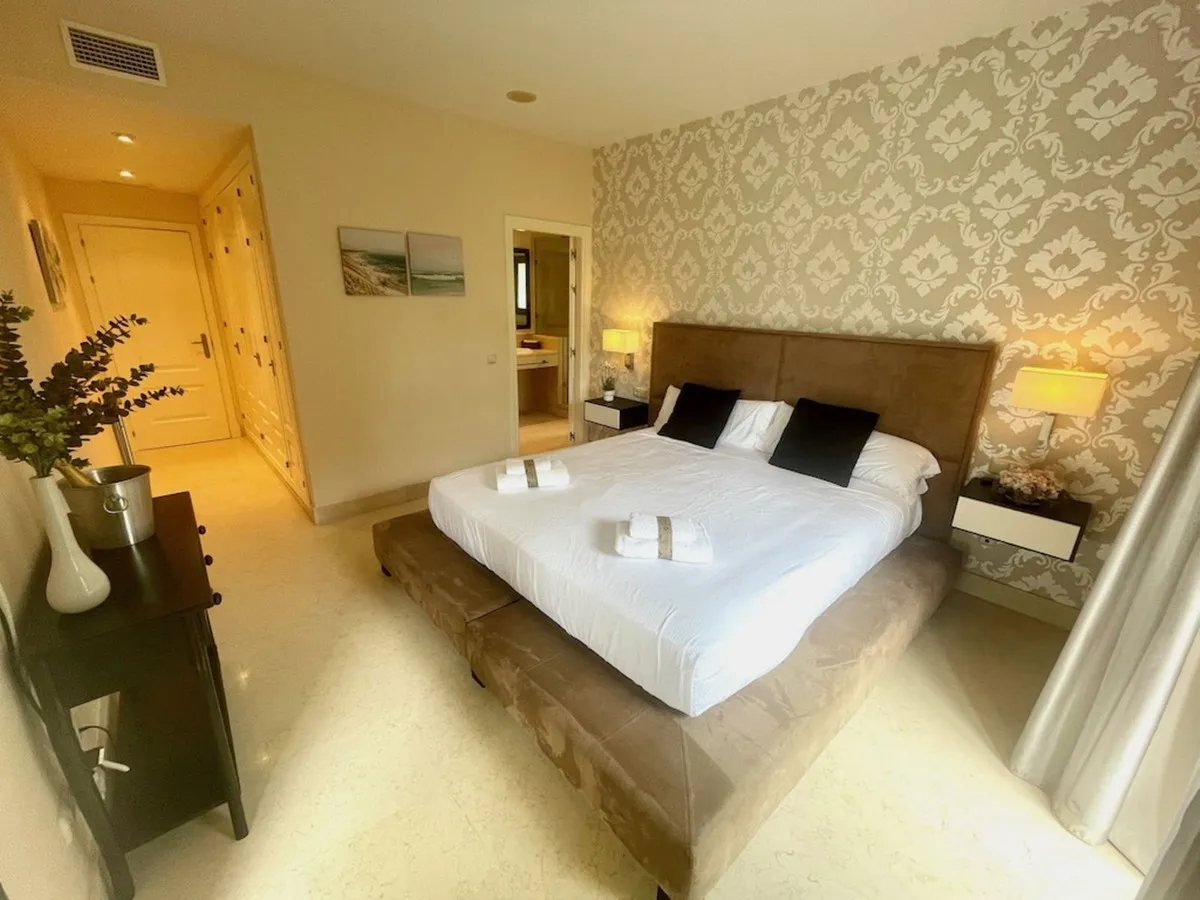 1b8f976d-e1bb-4690-9fd1-b5a0df64e884