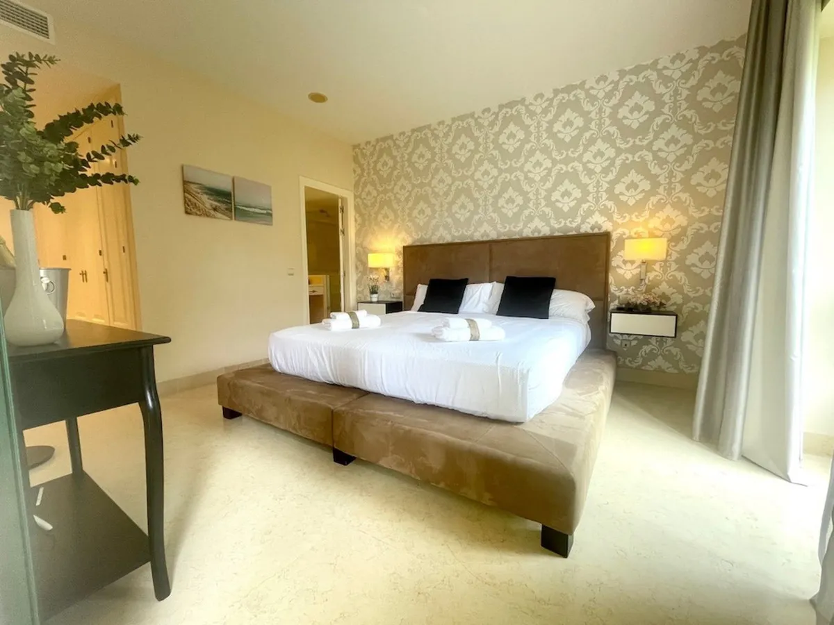 e893a959-5d70-4fe3-a4af-65a69238a9f3