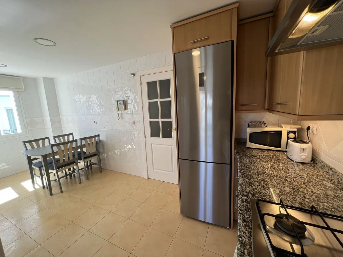 3381c425-76a8-418d-8d44-f28ea71c1565