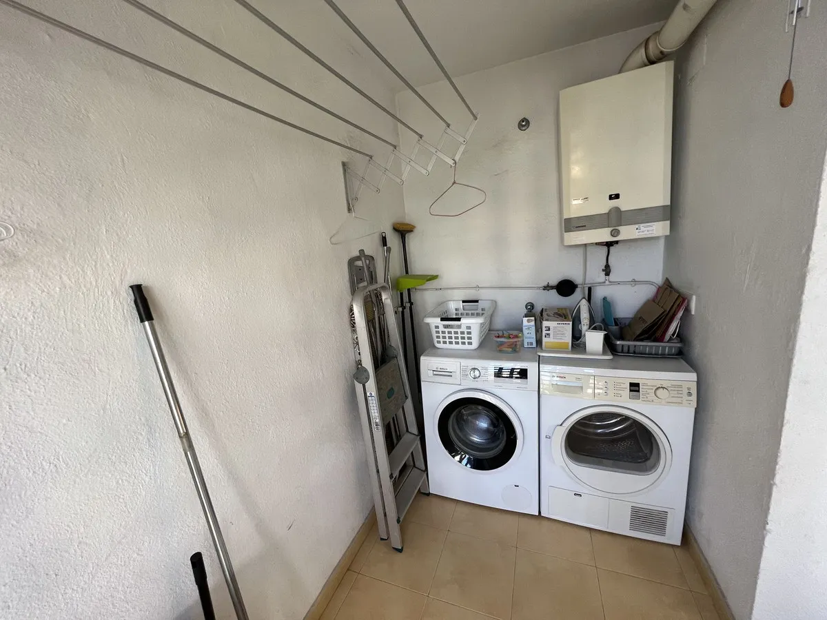 fe5ecf47-35e0-4c34-a964-cbbb1cb46d56