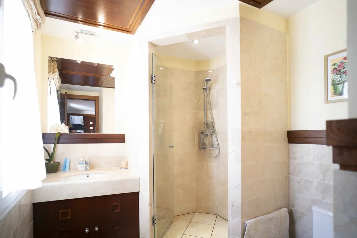 a8d9ba6f-fd75-43a0-935a-04b9719d2632