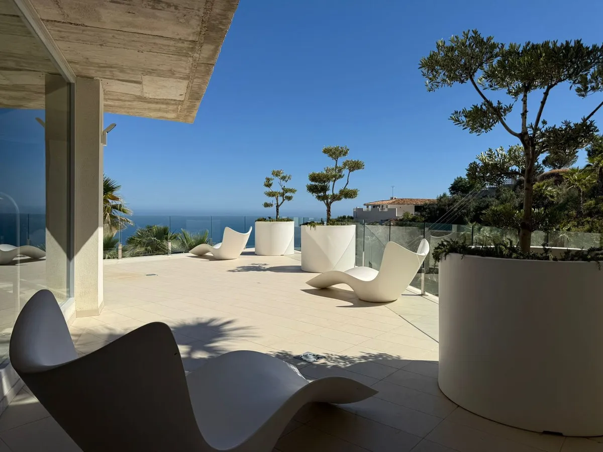 9b0caff7-1dbd-4548-961c-c8b99318ad27