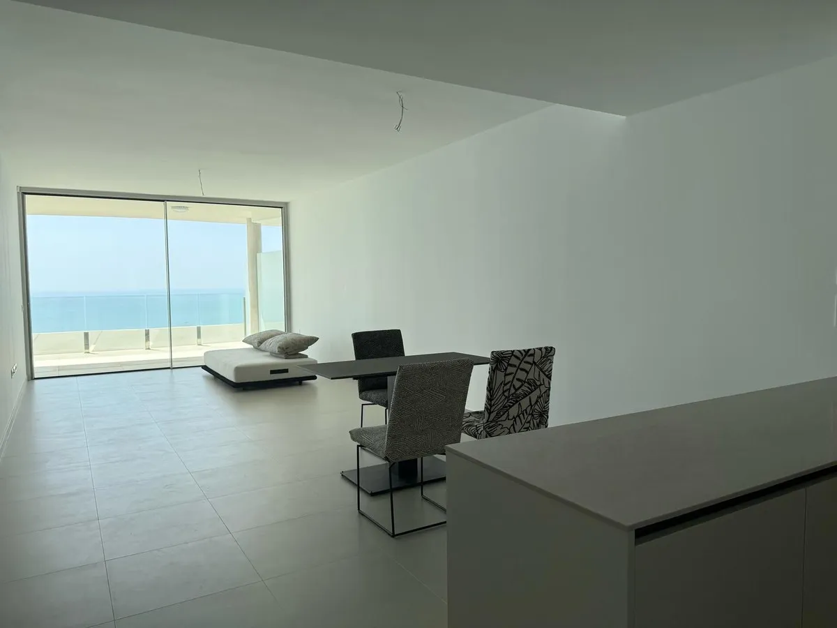 dc2cfaff-c426-4f9d-b31a-c22113a0becd