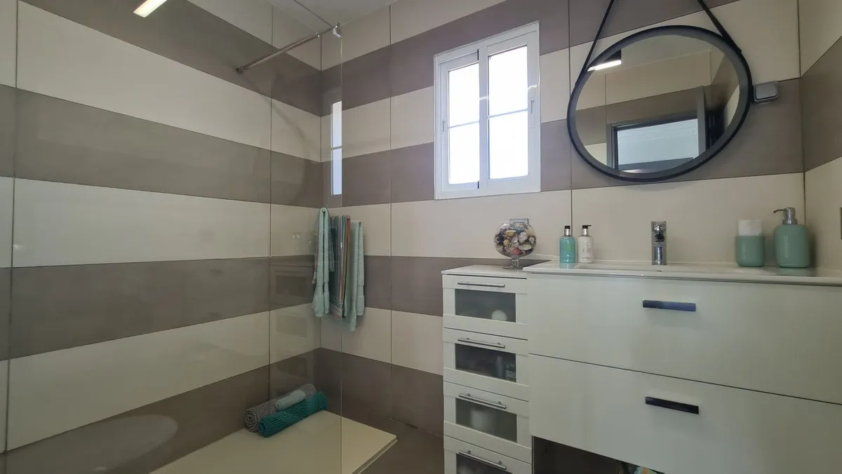 3885ff4c-99d0-4e01-b44c-49b058f76fd6