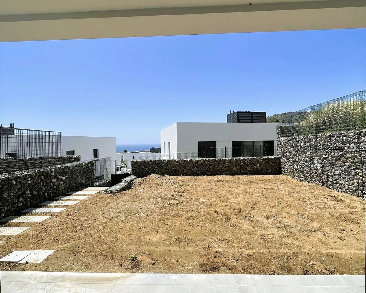 1ca6078d-55d2-45aa-967b-ca99f425b048