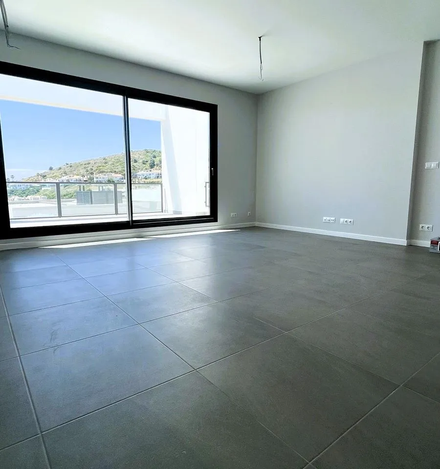 6e94ec1b-633b-44bd-a67d-ce907766df0a