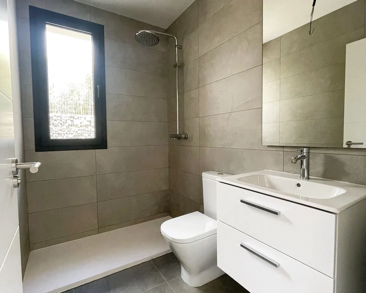 70dd0bf3-6d65-479a-a2c5-e24cf54c21c0