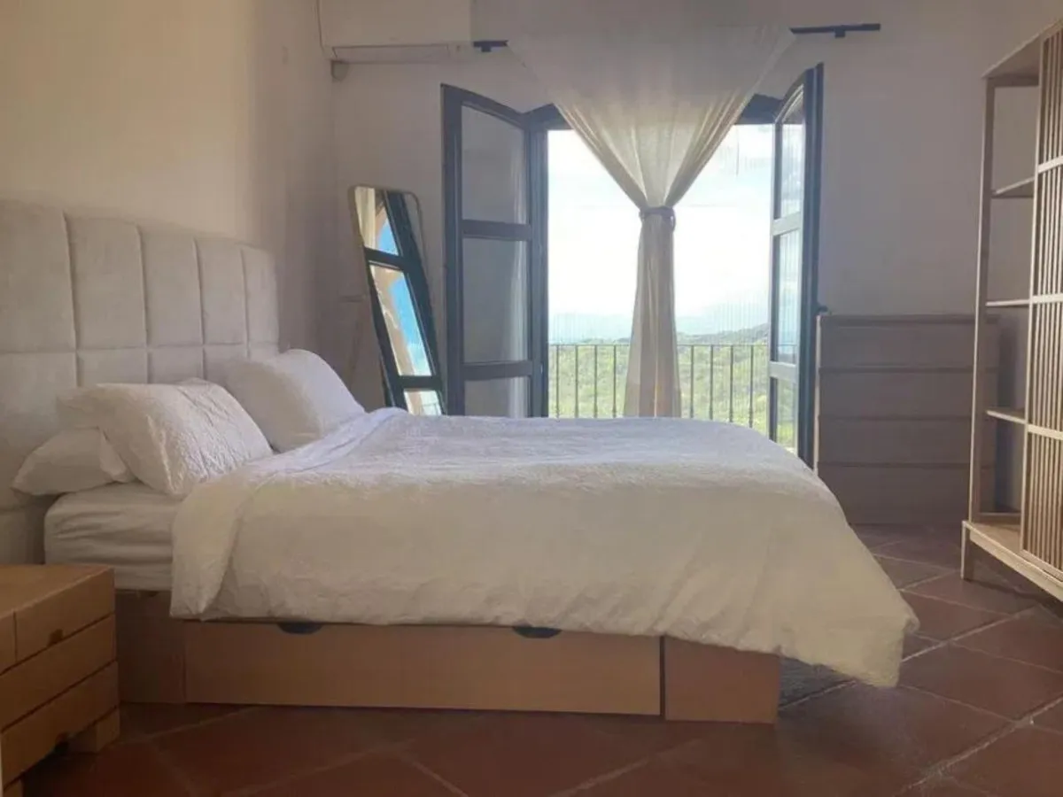 f0c32f41-b058-4e5a-8af1-345c71910ed8