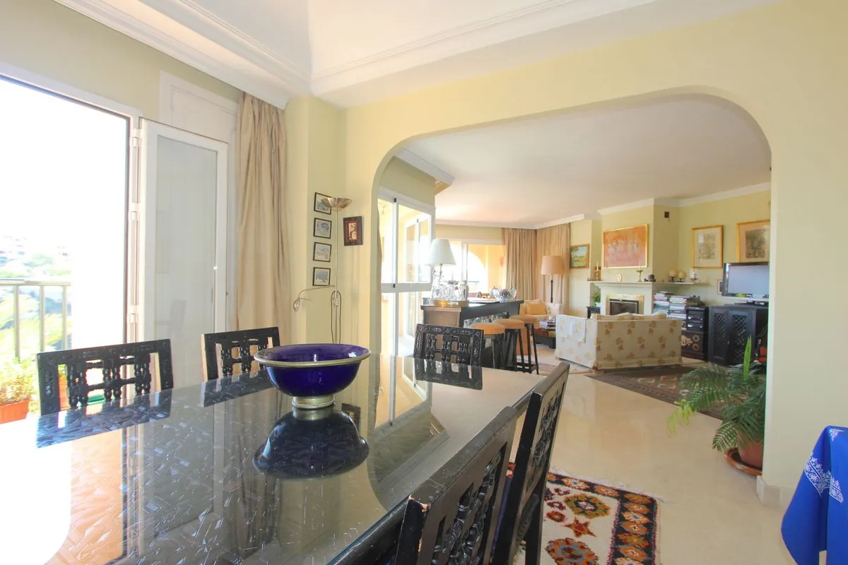 2c031b2d-96fd-4cff-ad0f-4657bef50211