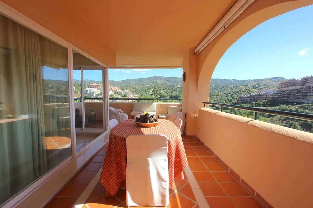 5db18ca9-6b09-40b7-ac5c-190203975b98