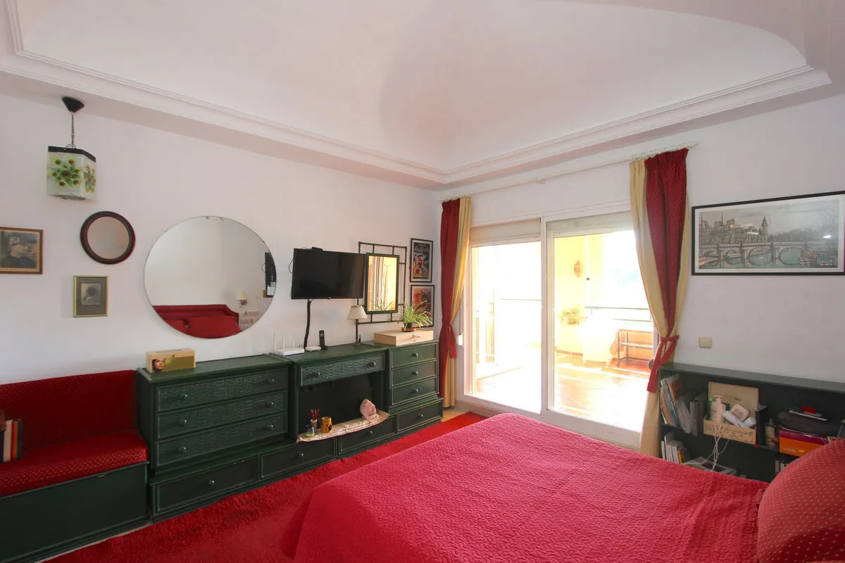 9a374a03-5dcf-4836-9645-523304db4565