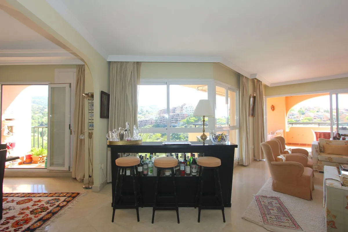 a596d69a-a661-416b-9589-7122323d8c5c