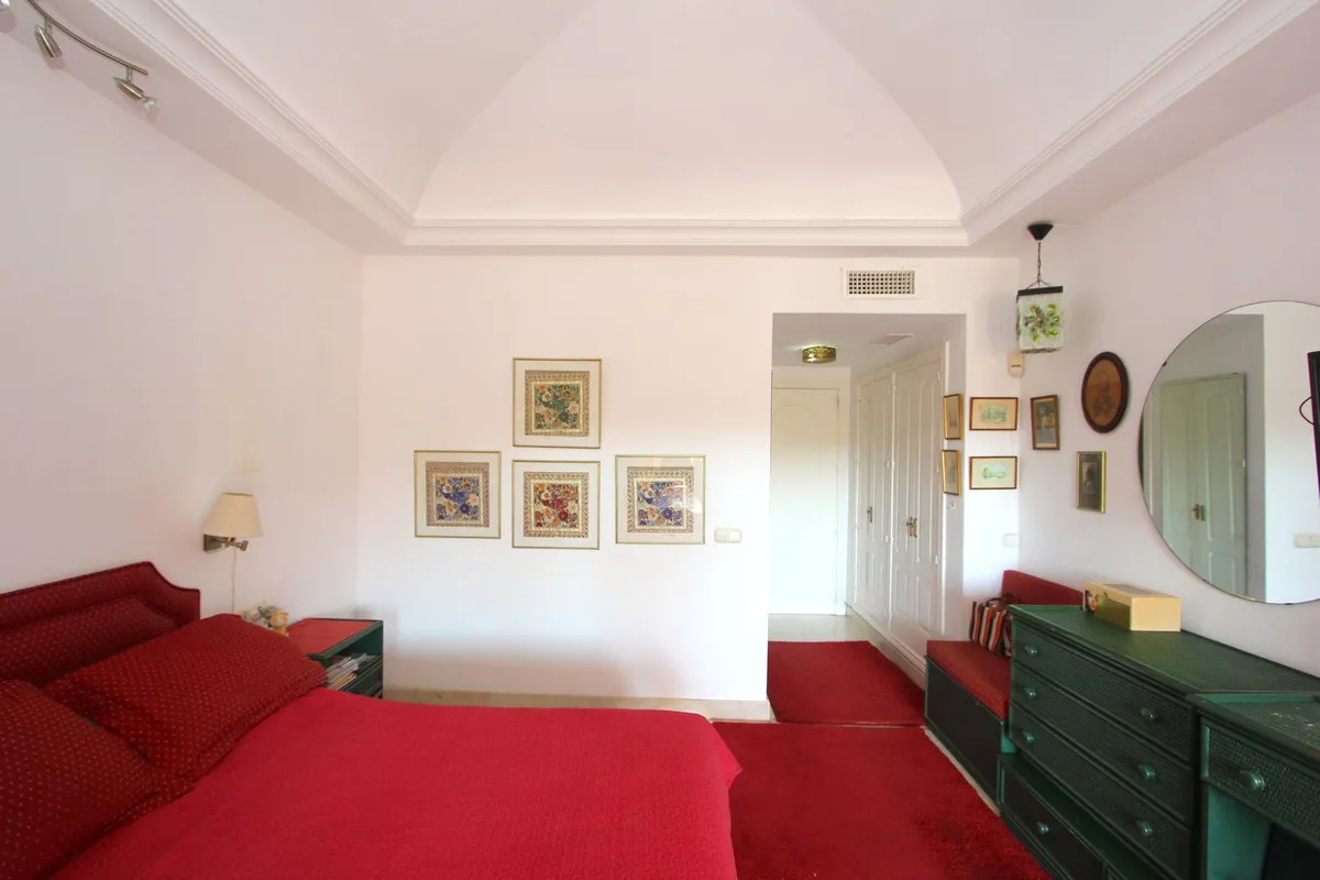 d8eb8932-9435-4db6-9272-ec01df3d5e46