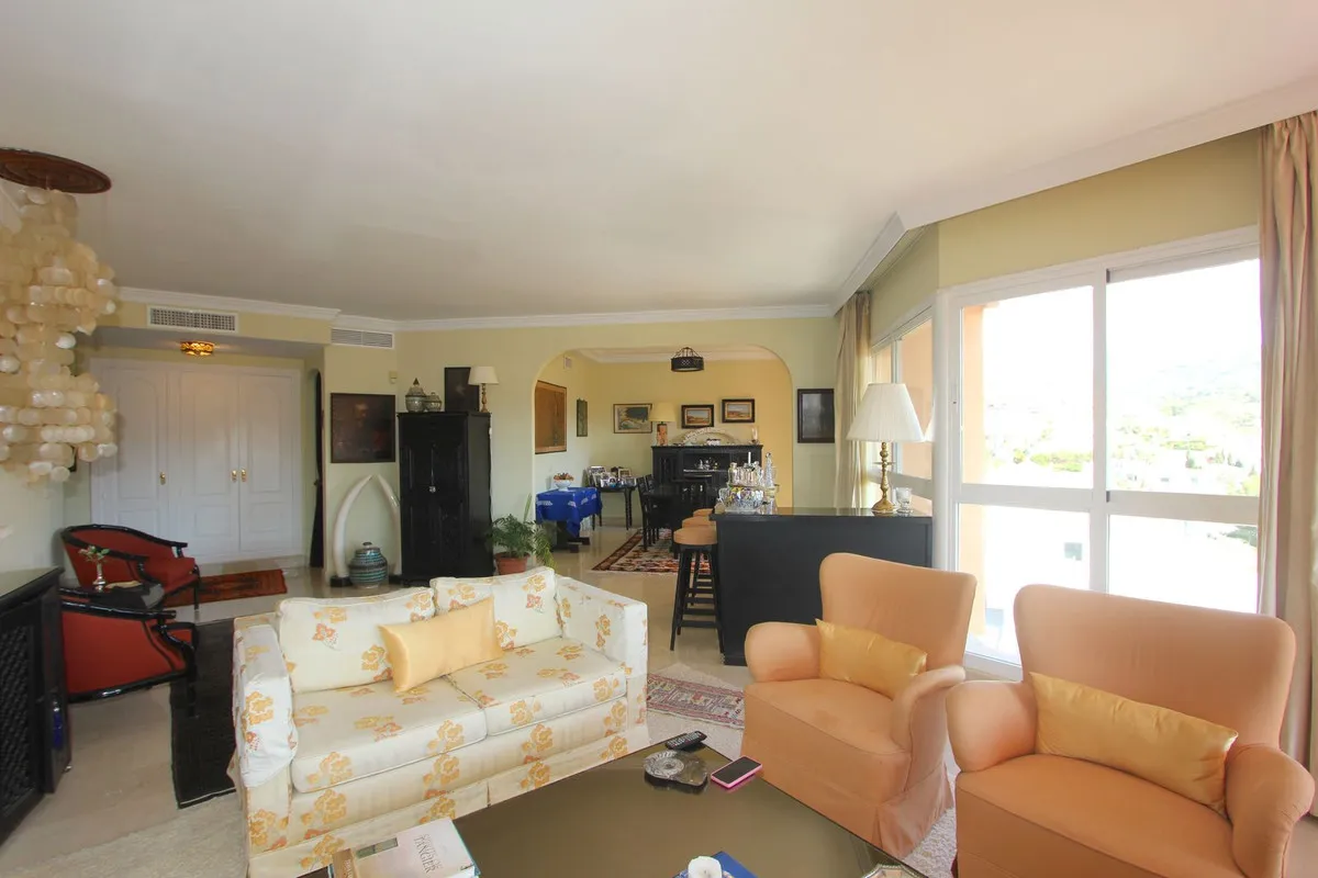 e680b8f2-31aa-47f2-914b-f19d1a74c4ec