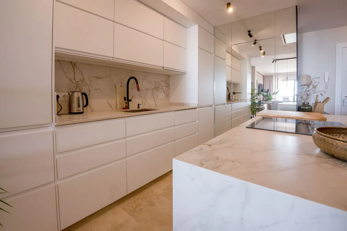 8e0ef289-d148-444a-a847-2c187cb49937