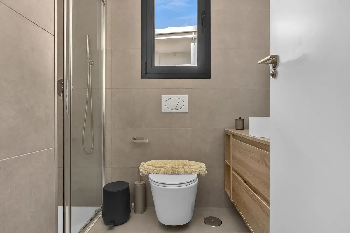 1b0a6aba-4a73-4fdf-950c-63d9adda2ae1