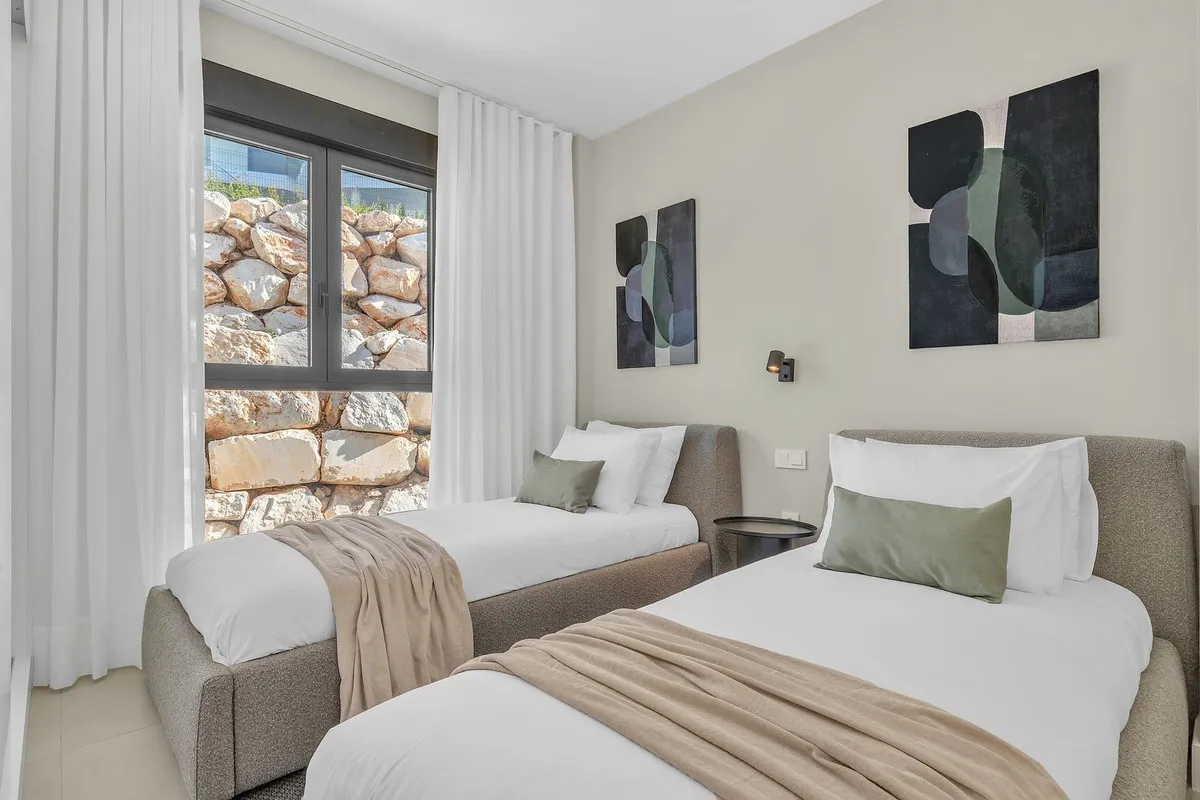 5272ff37-14e5-4bcf-a5d5-0bf62061bb7a