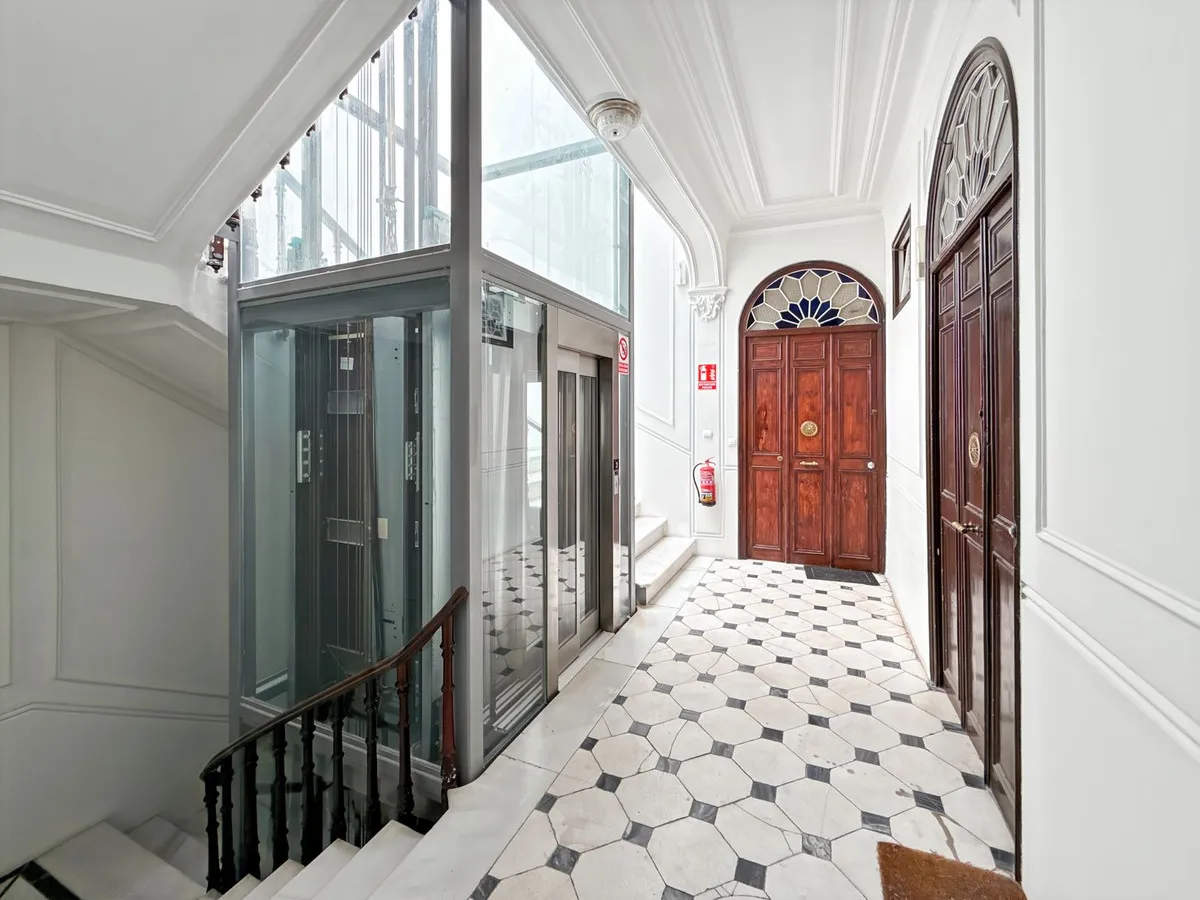 f738b87f-b1c3-421f-a999-af0186a994ff