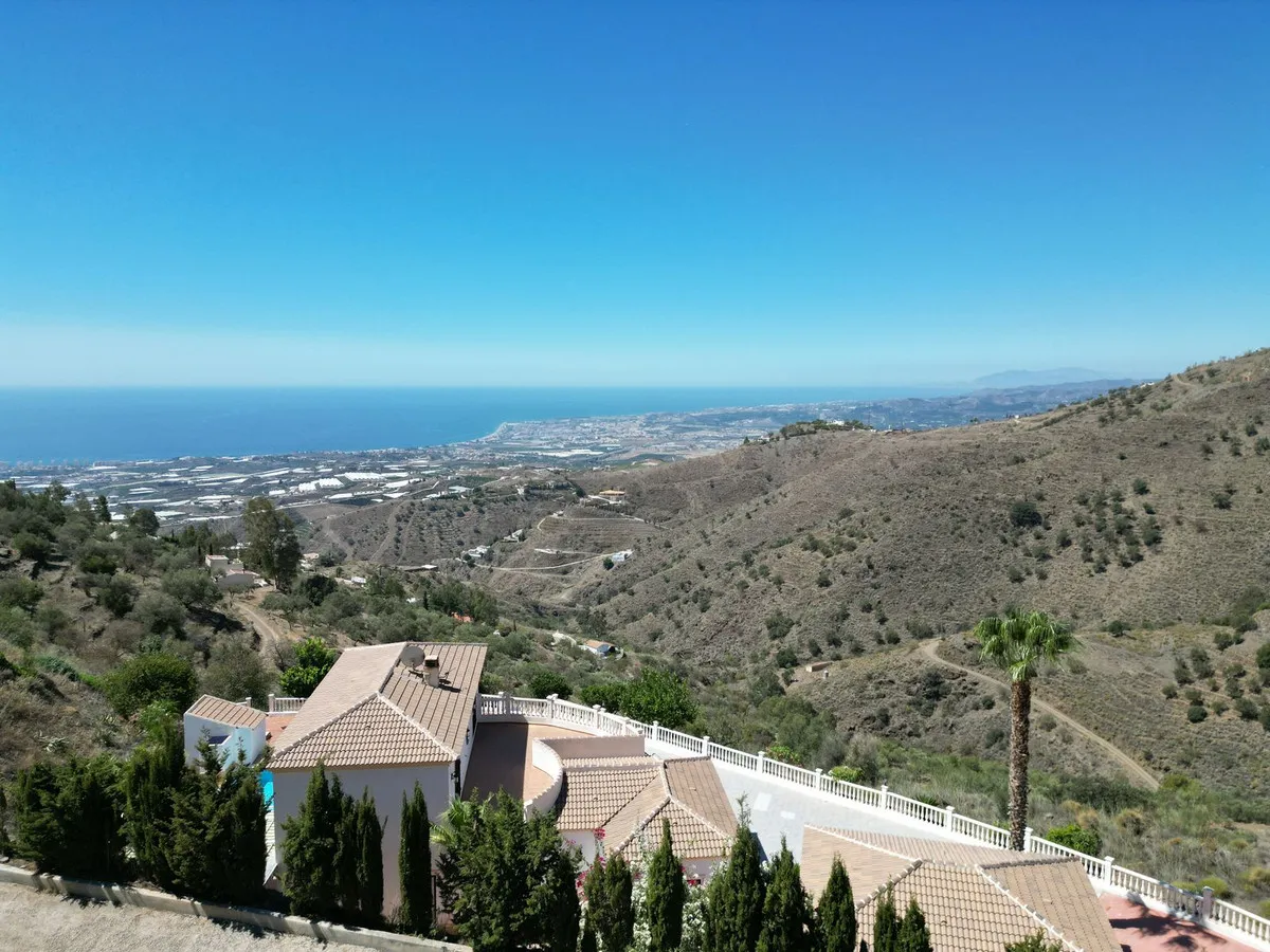 0ada4519-1460-49e2-8353-2903285f6bcc