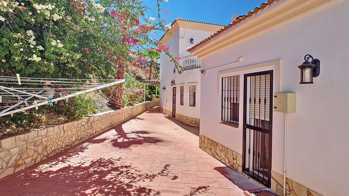 48dd3369-e2ab-443a-a248-7f19b637eca3