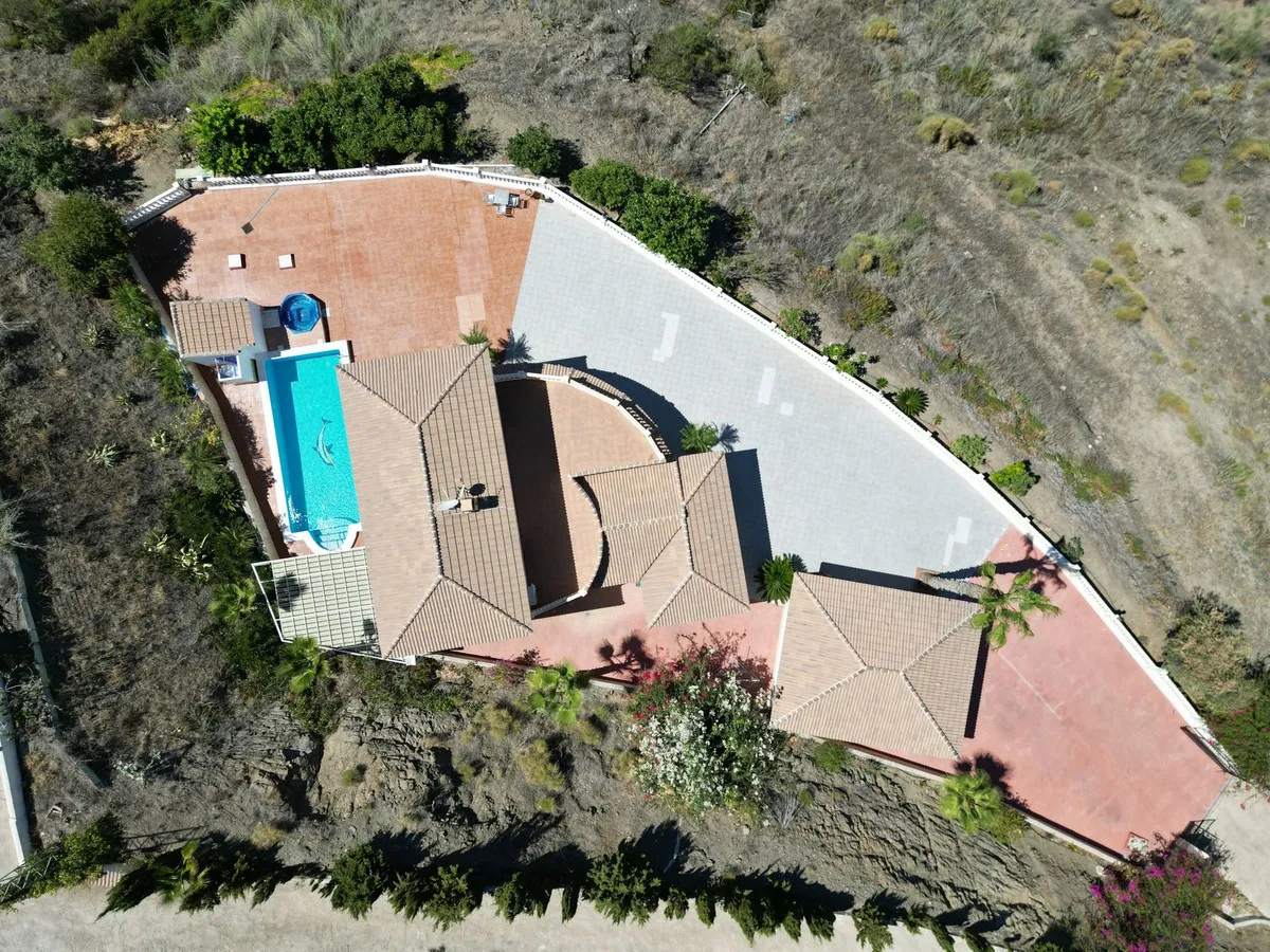 5cec205c-f68a-4ed0-a27b-b5acd2b9dc66