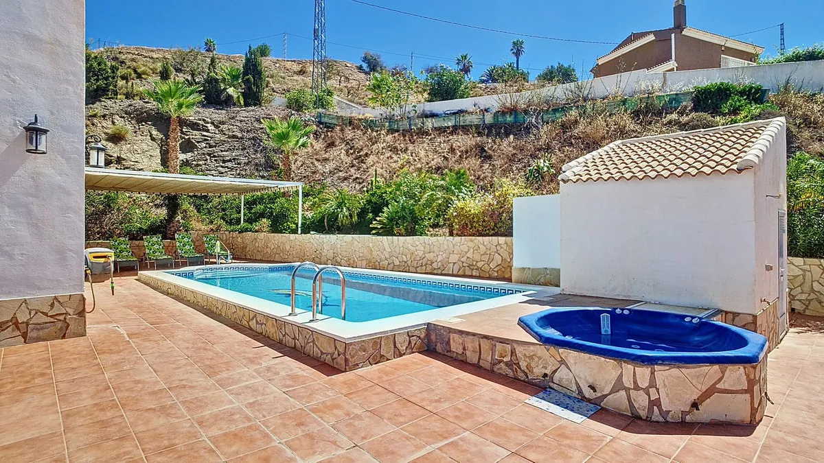 660bc3ec-96c4-49c6-99c9-4e580dc725c5