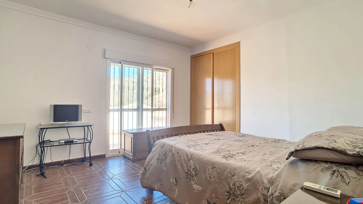 851d8000-58b3-41b3-b964-e49a74ed4ab5