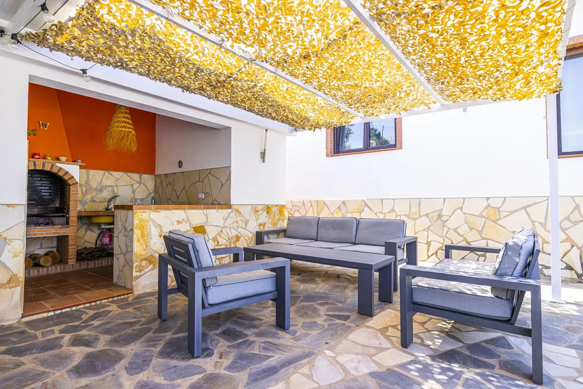 237cd81a-fc91-4cc0-97d7-f8aa4e83086f