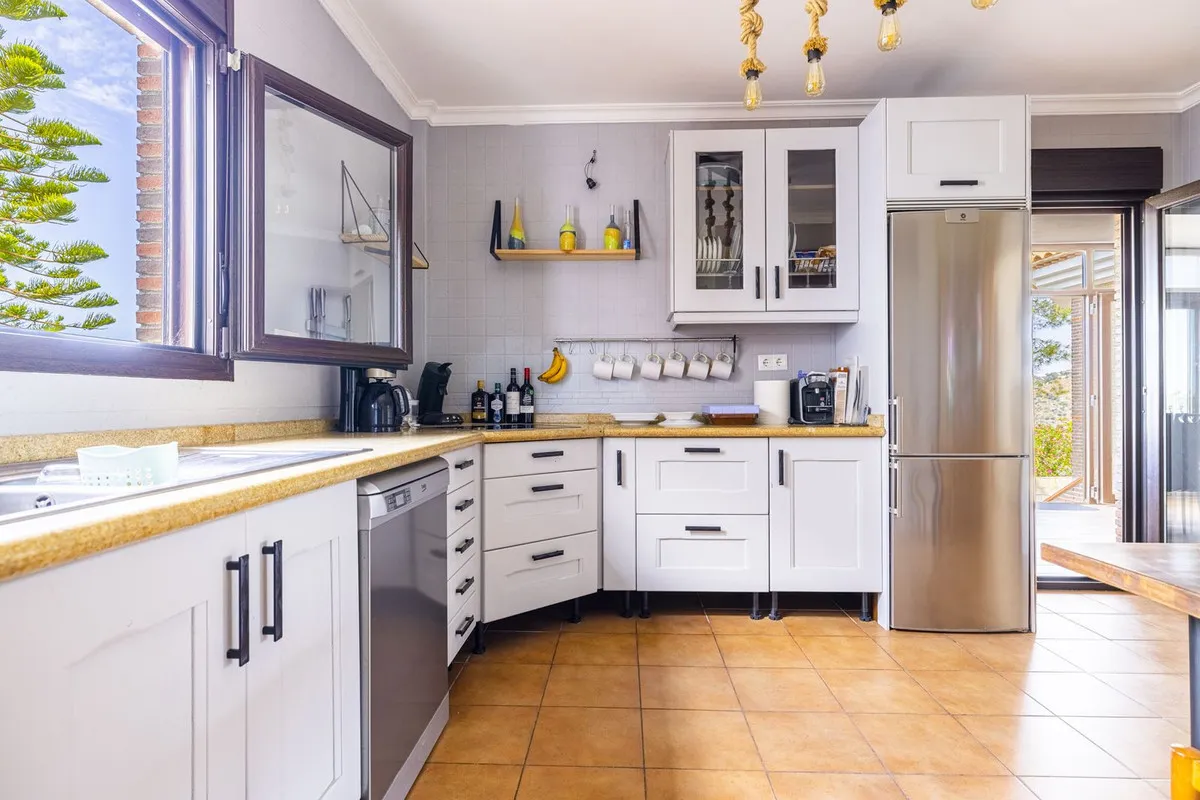 80bc210a-c28b-4f34-9bad-03c2474311f8