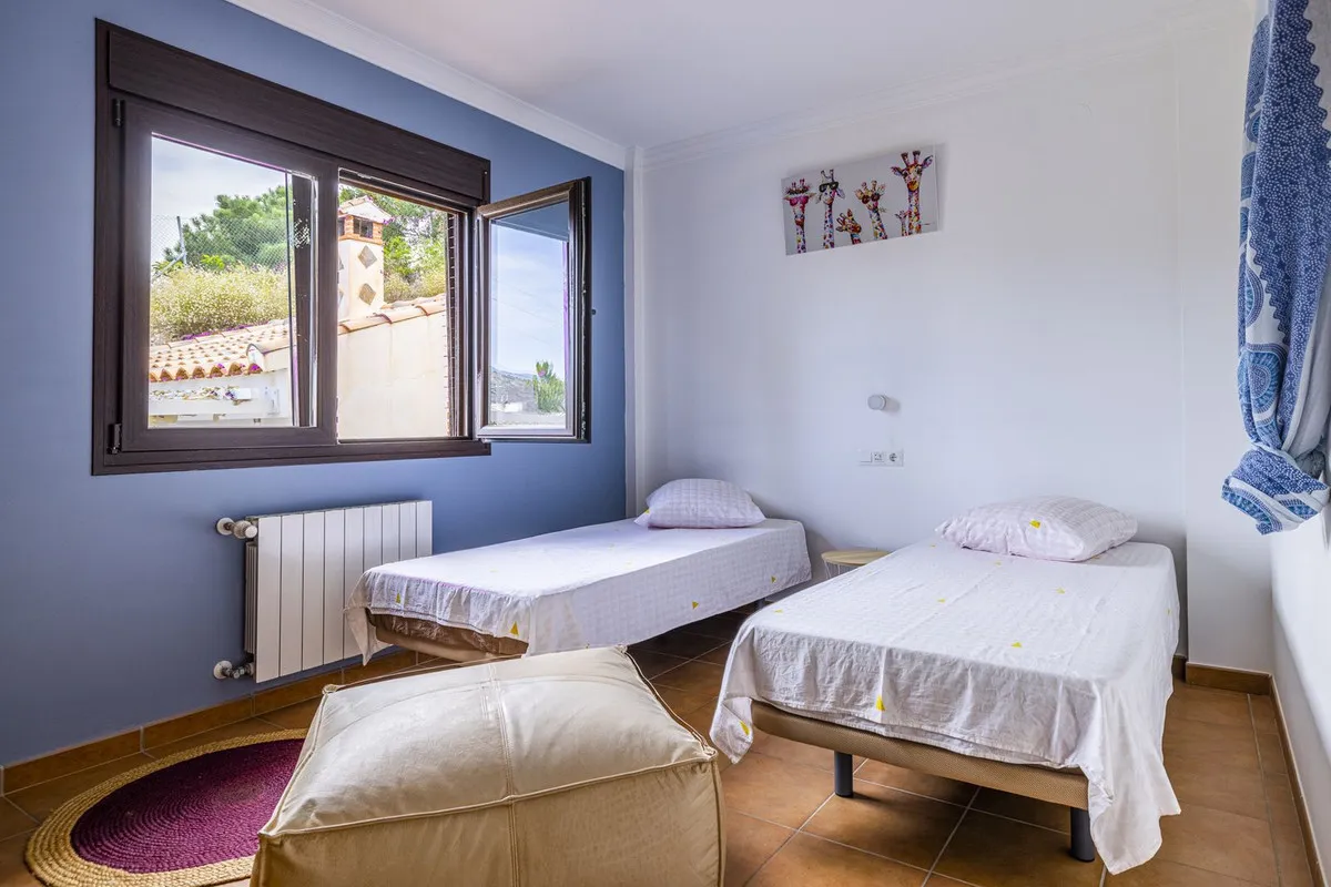 9e629959-aec0-4b0b-a833-b3c17ba3f3ac