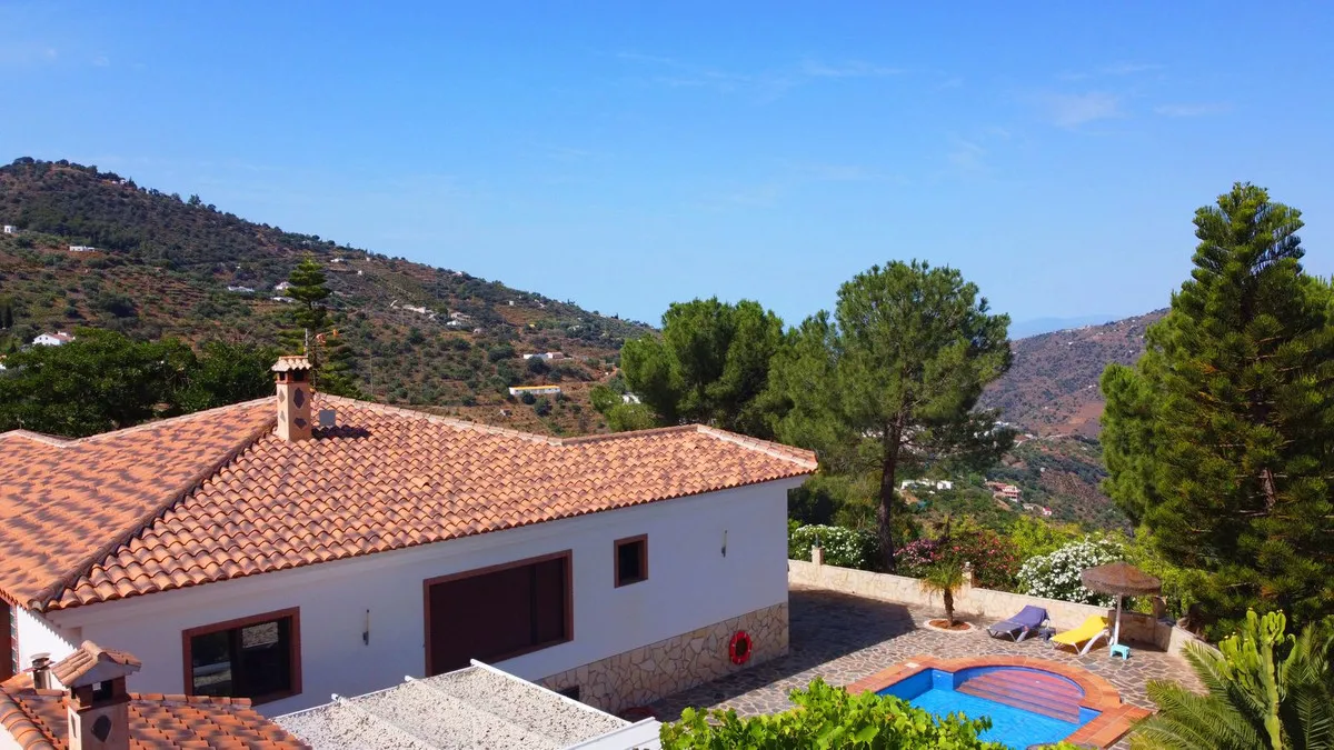 9e7ebaae-b37d-4a2c-bbeb-f527e87a4350