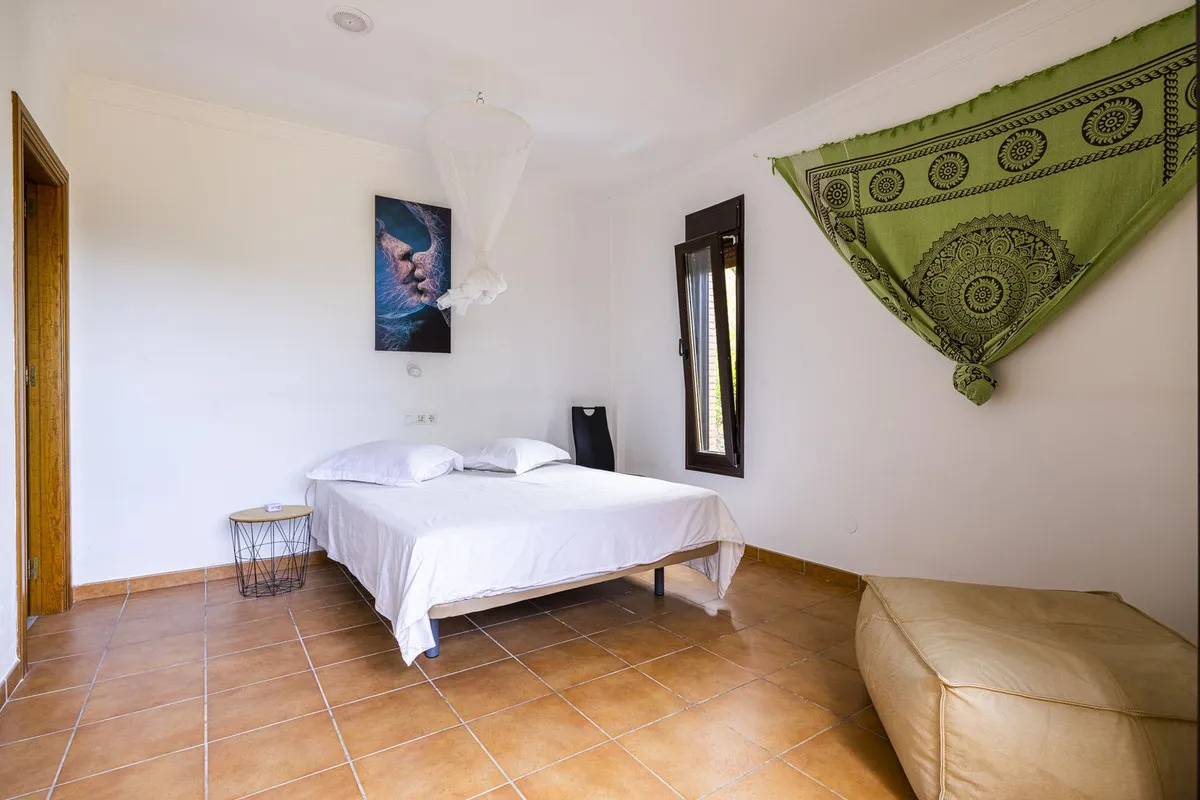 bf0f4d3b-79a3-48a4-8e91-4e757b357ce5