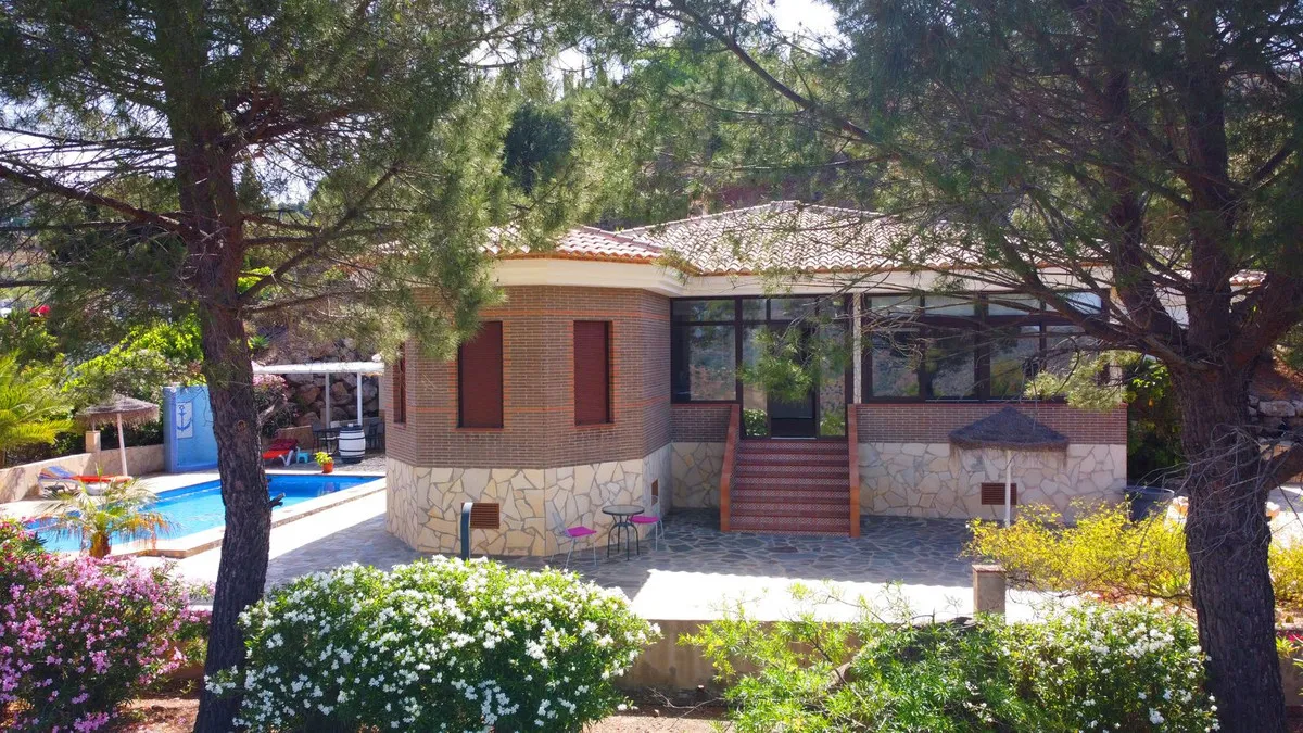 dd93585d-d379-44a6-9daa-2be0f9985d71