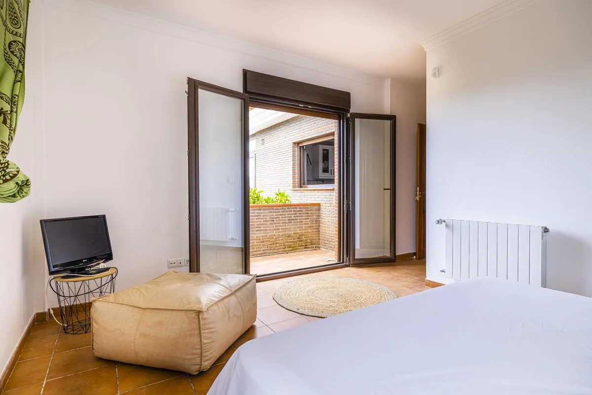 f5c39833-0a0b-407a-a9ee-d2ee8acd56b9