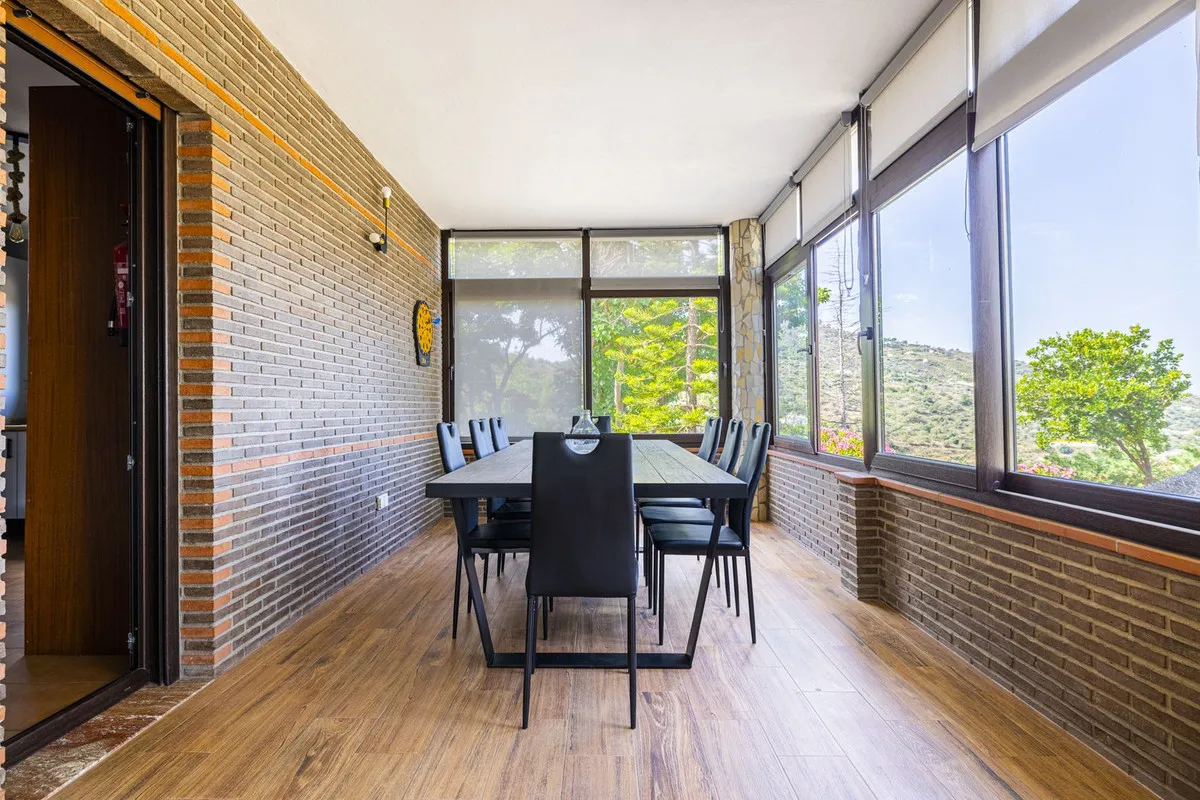 f73a7673-418b-4379-b935-b2426316a2ab