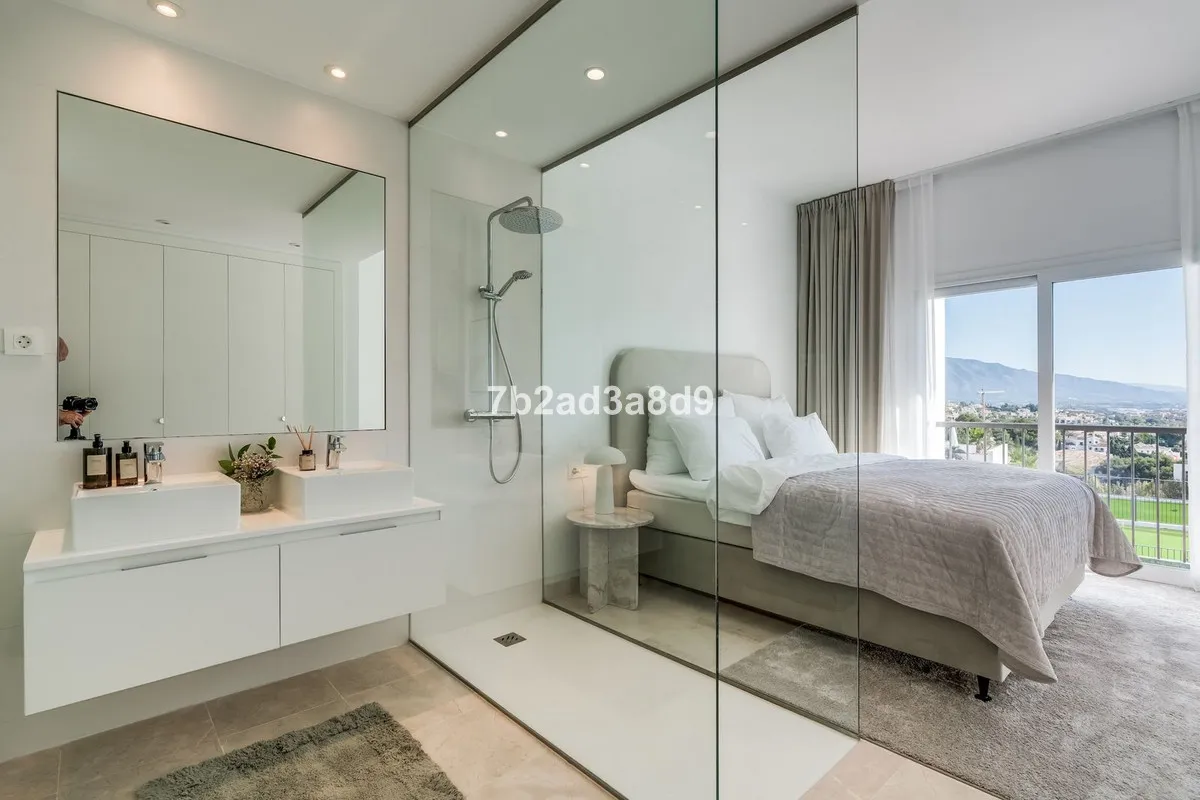 0a9a5fa5-ea6d-4a09-a3b3-d100ff196aeb