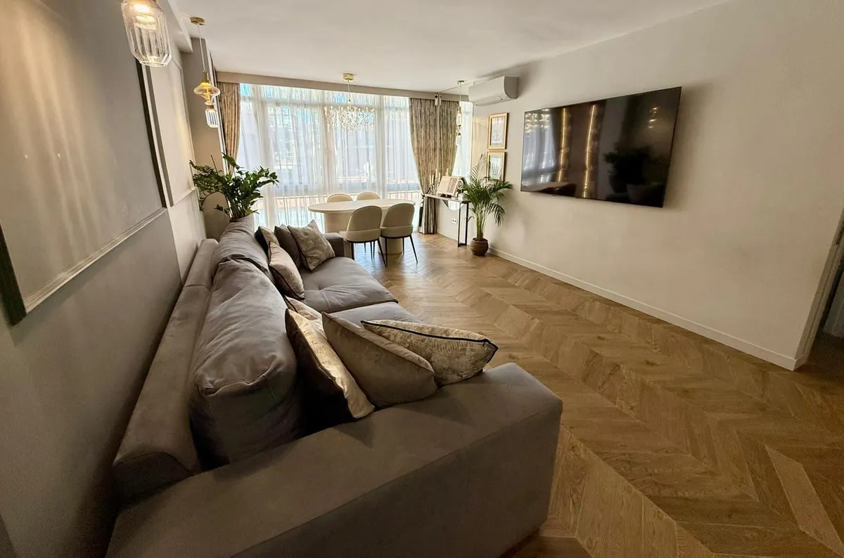 e6f14f1a-bbd6-4d11-b30f-a355b9727de4