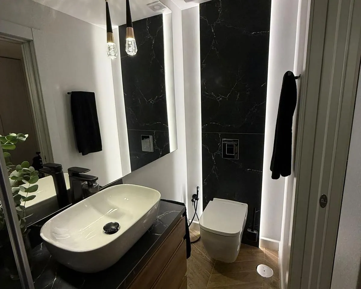 ecc4e209-9659-4c82-b5af-70185c5397e7