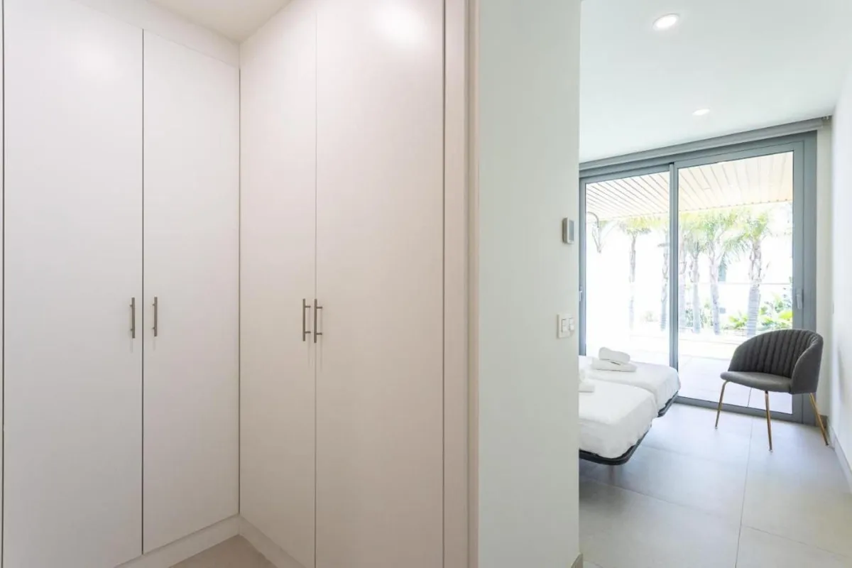 53a0c9ce-add7-48ba-9d2b-59583720dcf2