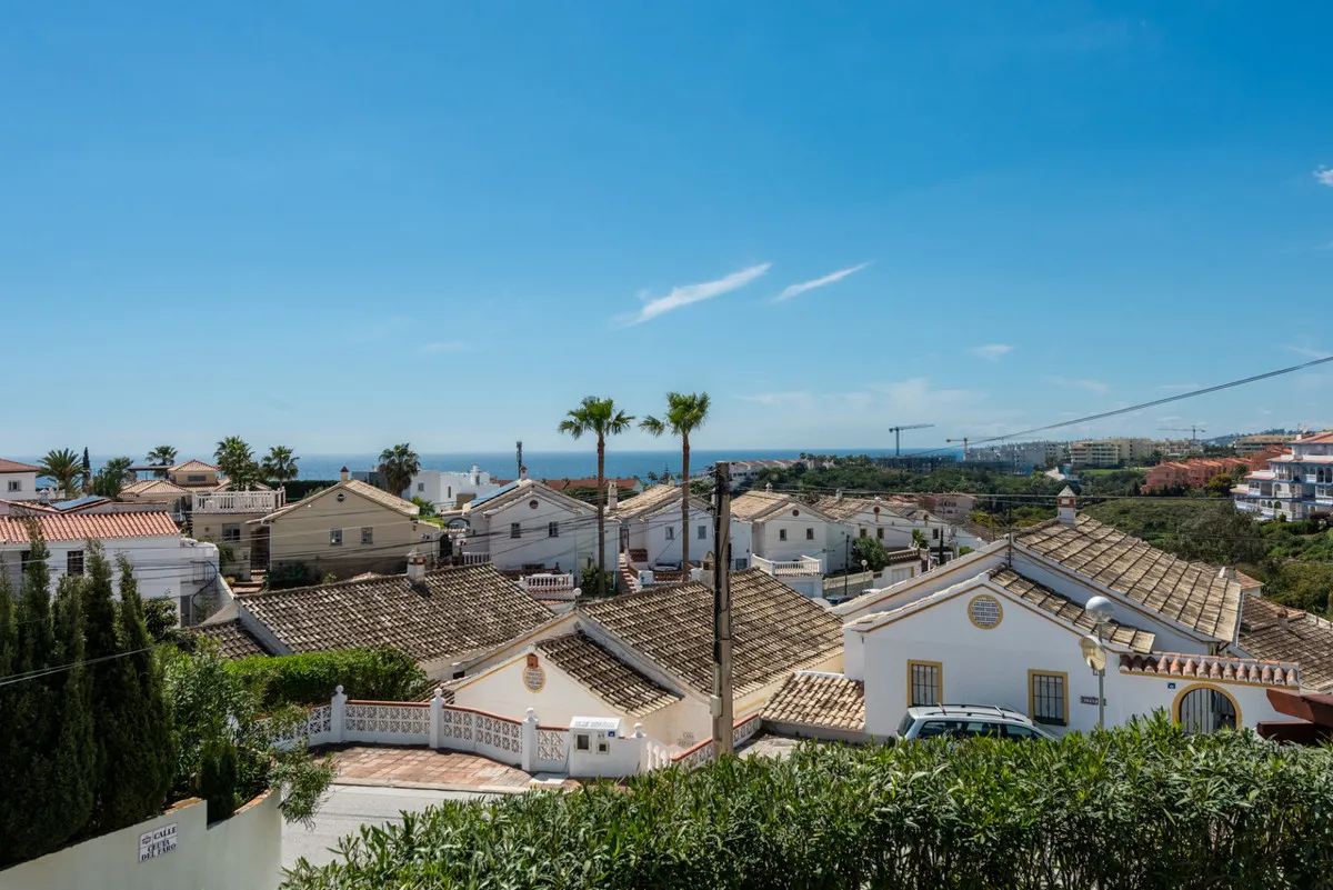 b5de707d-d6b9-475e-8069-a75df1375dac