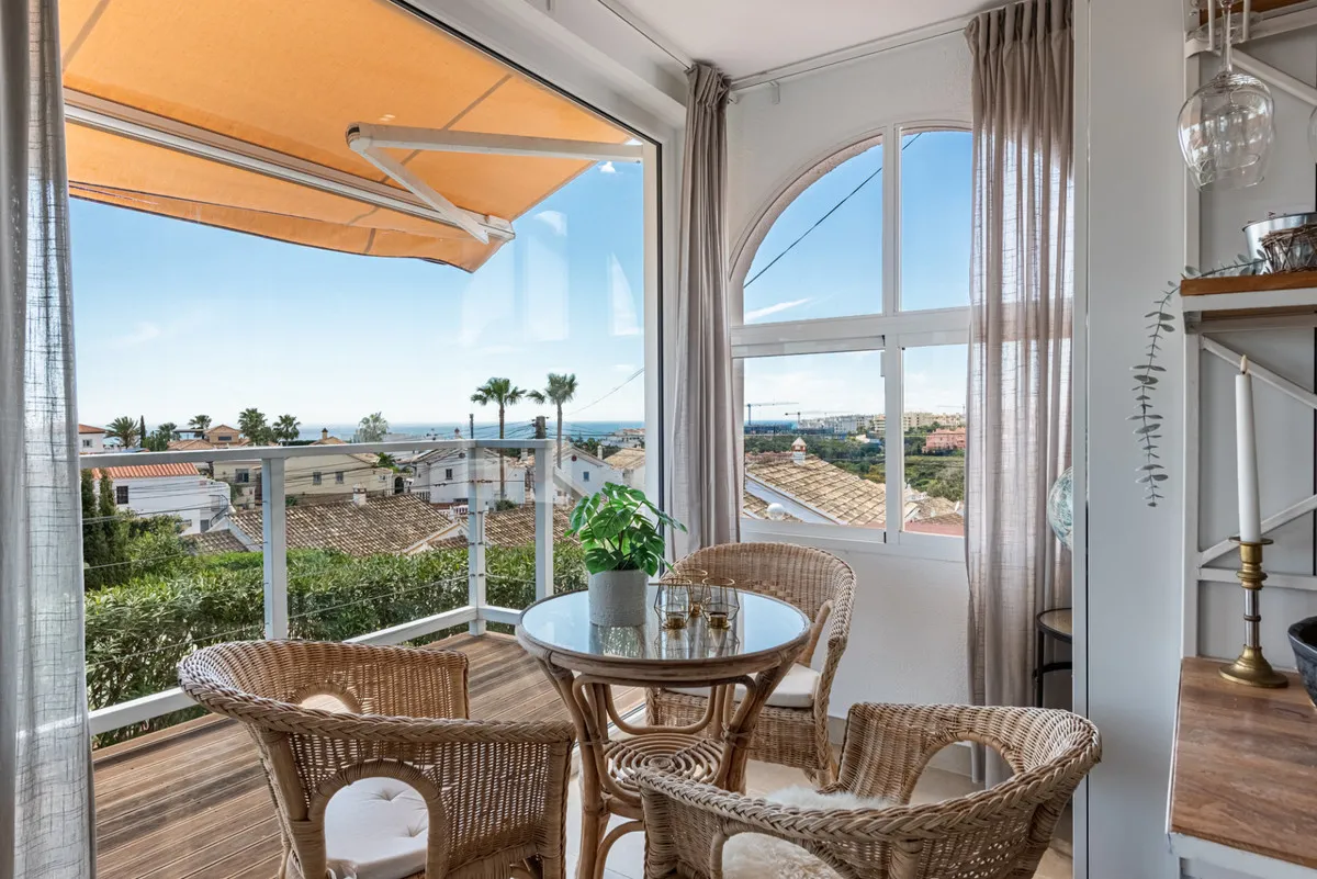 f61f6a0e-02a1-47e4-a18d-cf2ef1b92e80