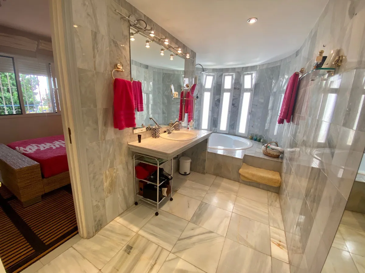 7cf40e25-79cf-4123-8c98-8f7fe8f39478